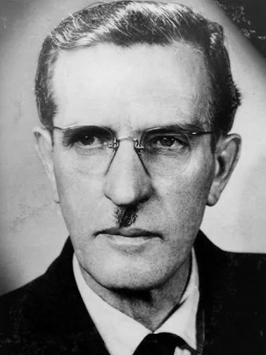 Max Kothbauer.jpg
