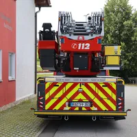 Automatik-Drehleiter mit Korb
